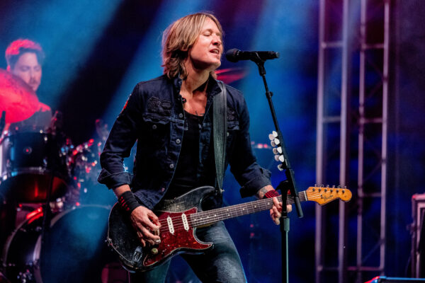 Keith Urban at The Showcase for Community Cancer Fund